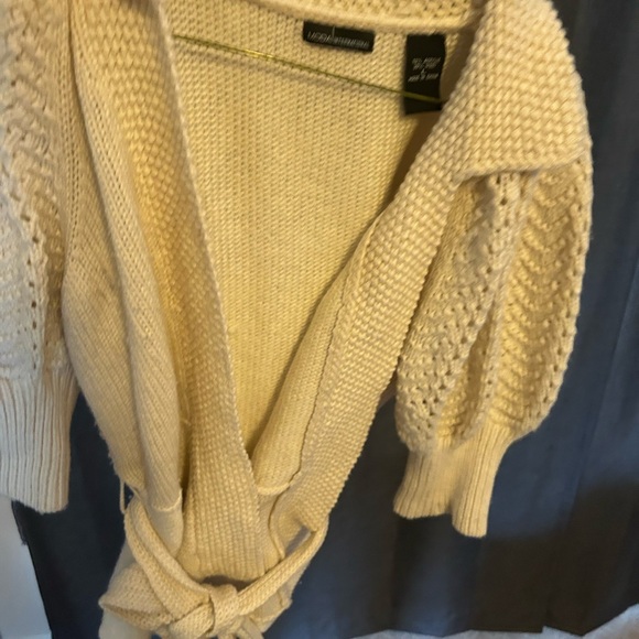 MODA INTERNATIONAL puff sleeve tie waist sweater. - Picture 1 of 16
